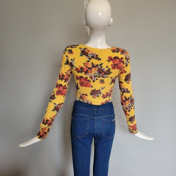 Out From Under for Urban Outfitters Cropped Floral Waffle Top, GUC, Size S - Picture 3 of 6